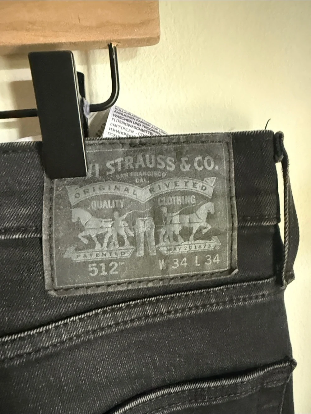 Levi's Men's Charcoal Slim Straight Jeans
